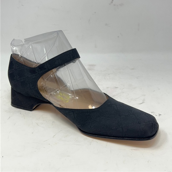 Ferragamo NWOT Vintage Black Textured Mary Jane Flats. - Picture 2 of 11
